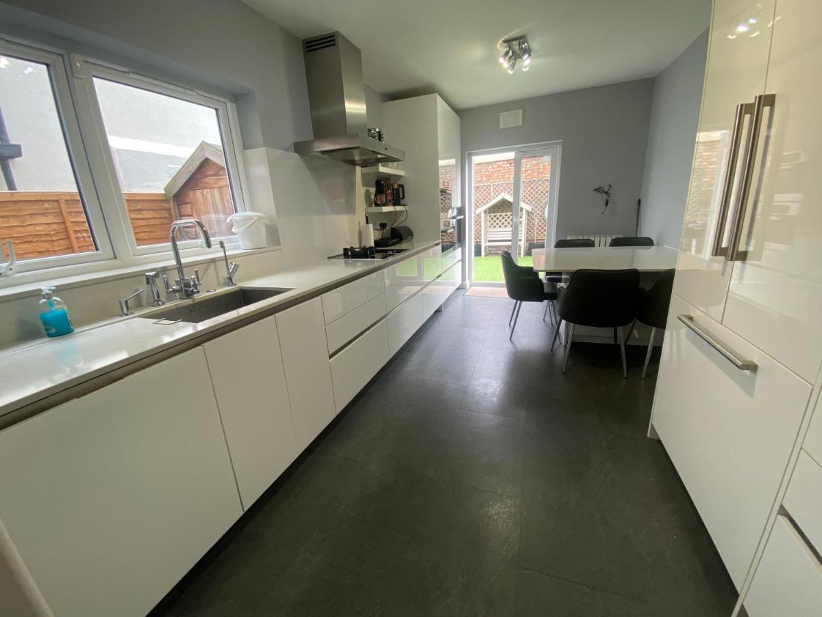 Private Rooms In Excellent Family House ,Zone 2 Londyn Zewnętrze zdjęcie