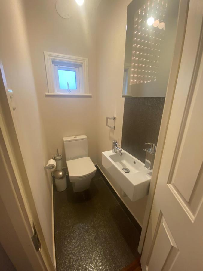 Private Rooms In Excellent Family House ,Zone 2 Londyn Zewnętrze zdjęcie